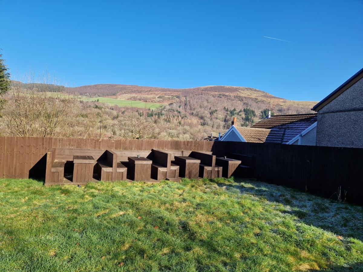 Flat 5. Modern Apartment, Tynte Hotel, Mountain Ash
